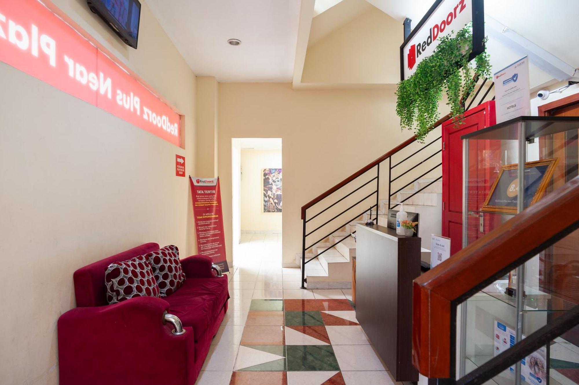 Reddoorz Plus Near Plaza Blok M Jakarta Luaran gambar