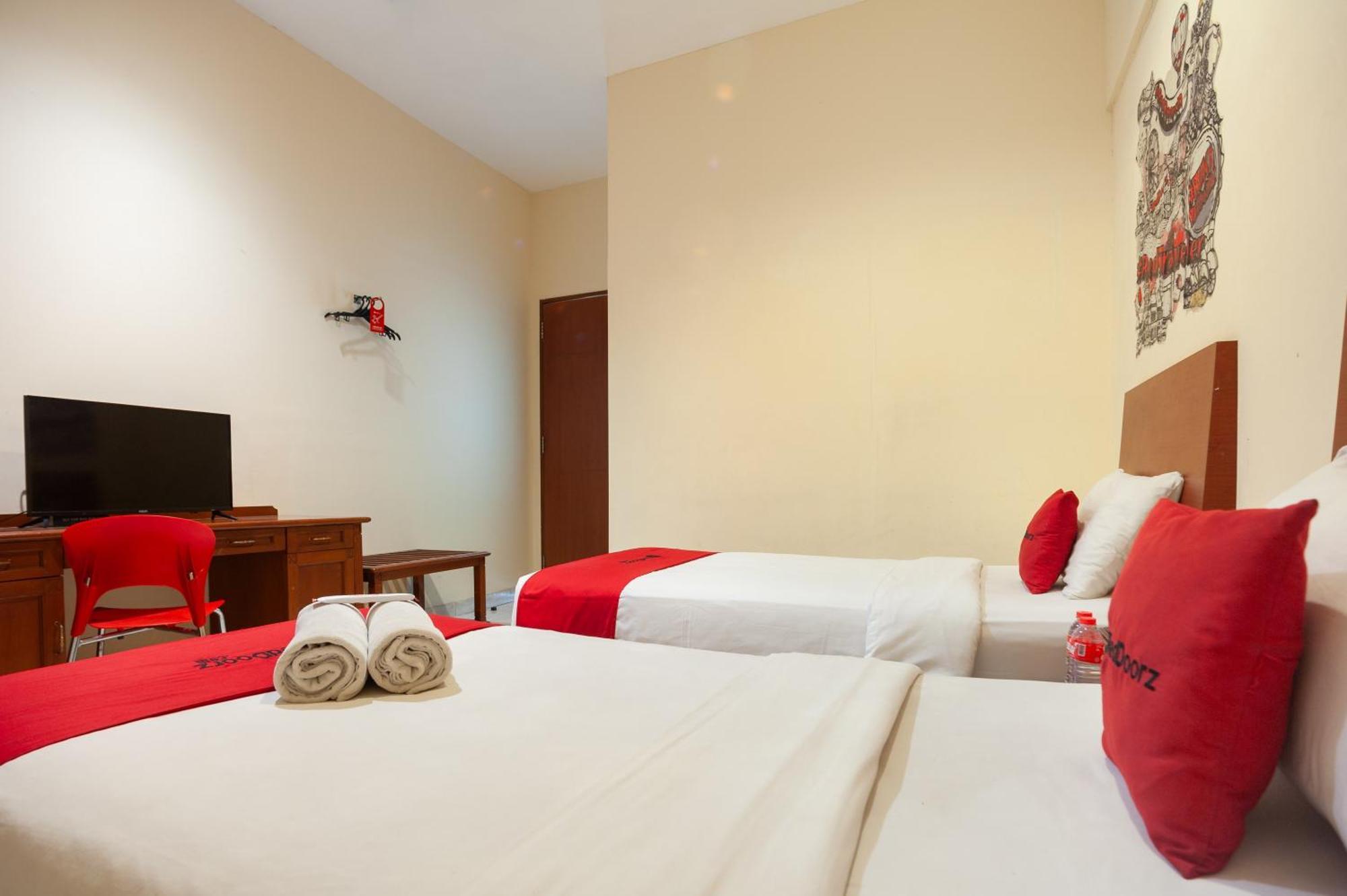 Reddoorz Plus Near Plaza Blok M Jakarta Luaran gambar