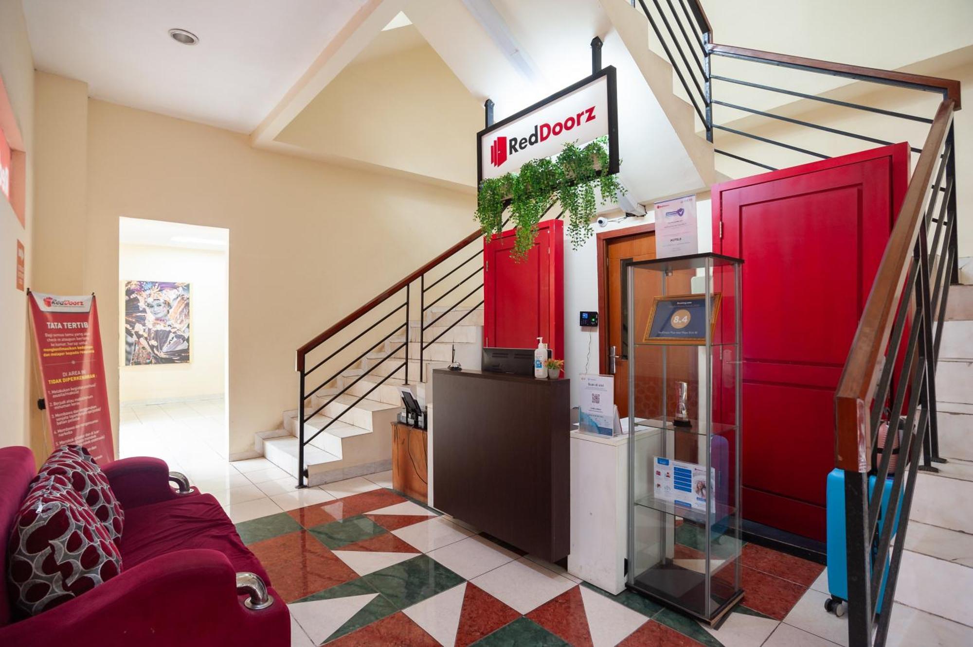 Reddoorz Plus Near Plaza Blok M Jakarta Luaran gambar
