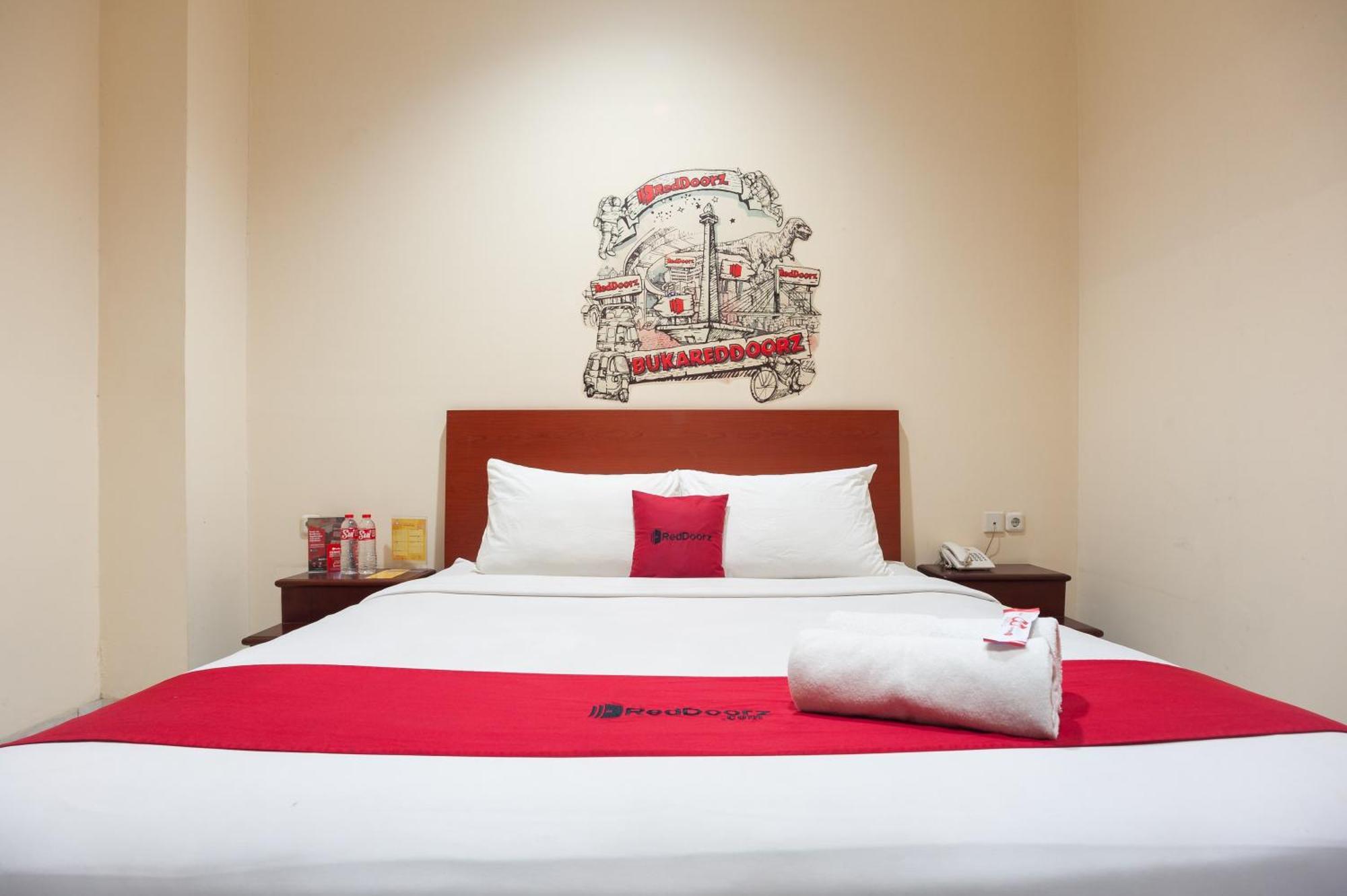 Reddoorz Plus Near Plaza Blok M Jakarta Luaran gambar