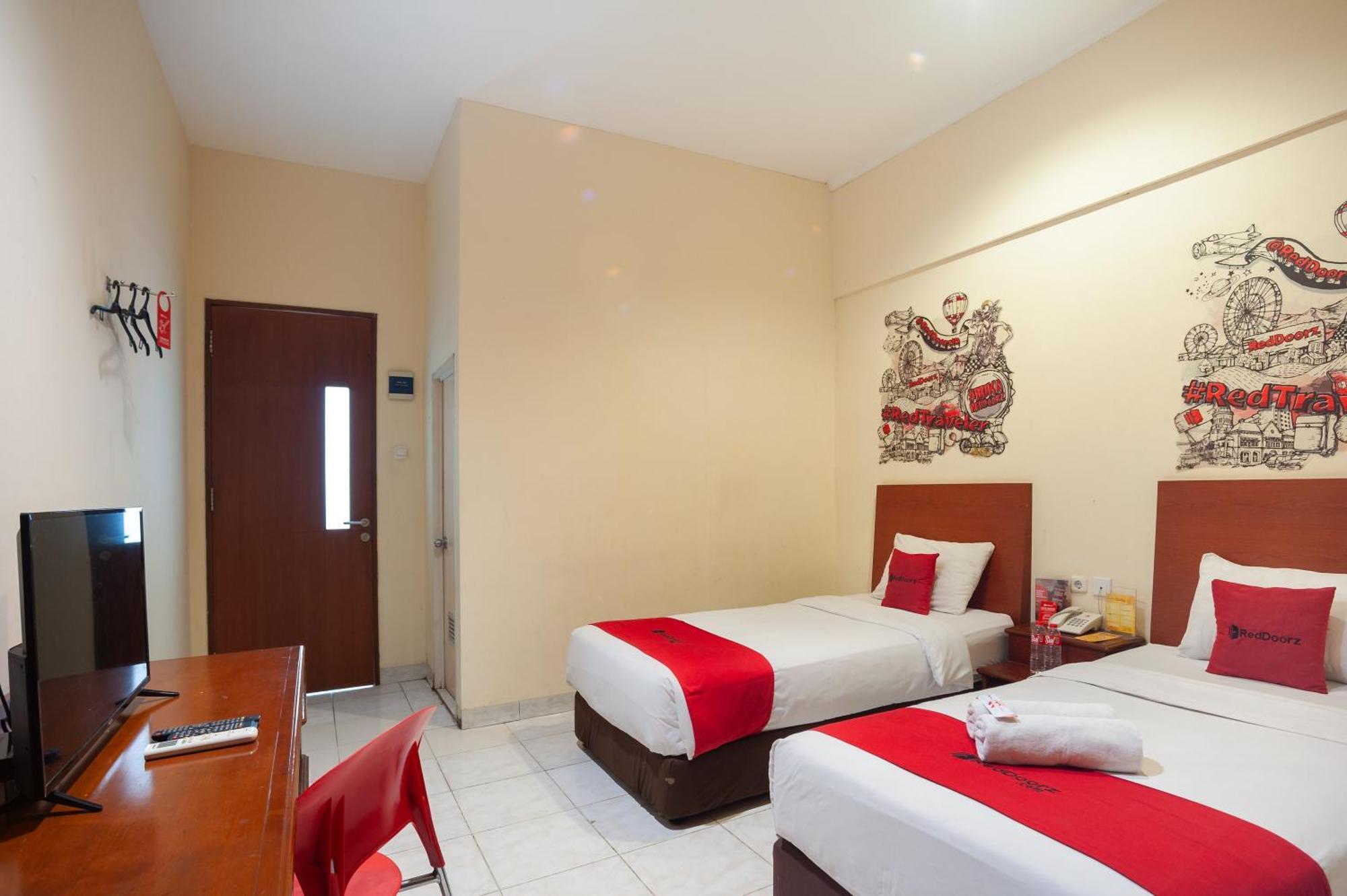 Reddoorz Plus Near Plaza Blok M Jakarta Luaran gambar