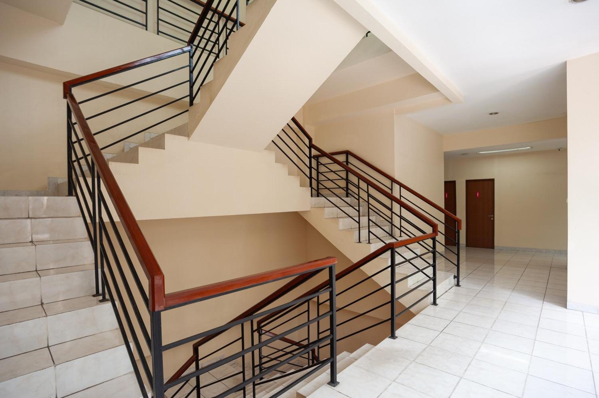 Reddoorz Plus Near Plaza Blok M Jakarta Luaran gambar